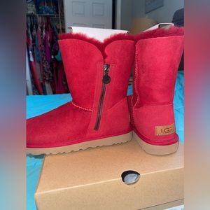 UGG BOOTS RED